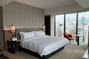 Tiad, Autograph Collection