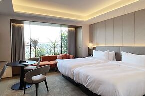 Tiad, Autograph Collection