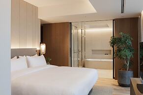 Tiad, Autograph Collection