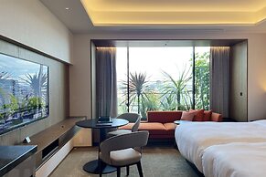 Tiad, Autograph Collection