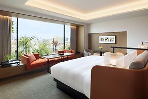 Tiad, Autograph Collection