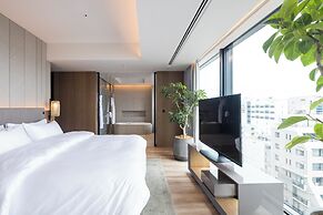 Tiad, Autograph Collection