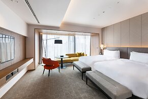 Tiad, Autograph Collection