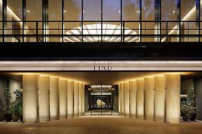 Tiad, Autograph Collection