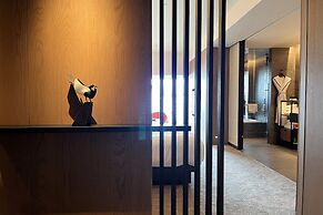 Tiad, Autograph Collection