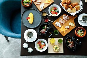 Tiad, Autograph Collection