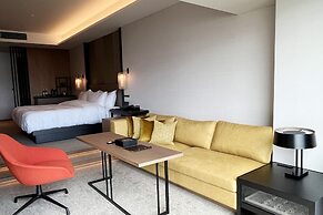 Tiad, Autograph Collection