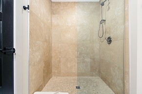 Exquisite 4 Bedroom Luxury Condo - Just Steps from the French Quarter