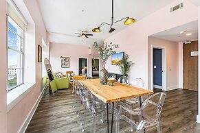 Exquisite 4 Bedroom Luxury Condo - Just Steps from the French Quarter