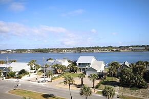 568 El Matador 2 Bedroom Condo by Redawning