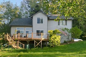 Seabeck/bremerton Lake Retreat 3 Bedroom Home by Redawning