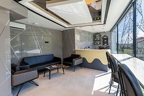 The Private Airport Hotel