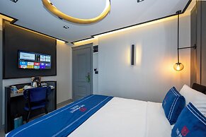 The Private Airport Hotel