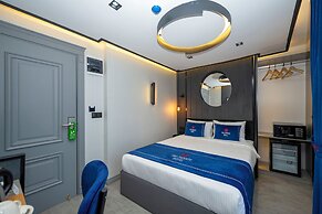 The Private Airport Hotel