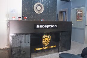 Lions Suit Hotel