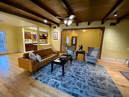 Las Vegas Pool House