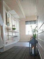 Large 8-9-bed Central Ski Innout House in Hemavan