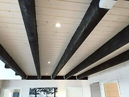 Large 8-9-bed Central Ski Innout House in Hemavan