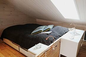 Large 8-9-bed Central Ski Innout House in Hemavan