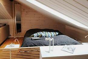 Large 8-9-bed Central Ski Innout House in Hemavan