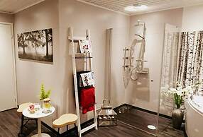 Large 8-9-bed Central Ski Innout House in Hemavan