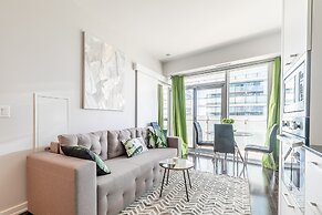 Stylish 1 BD with Tower Views. Apt 3309