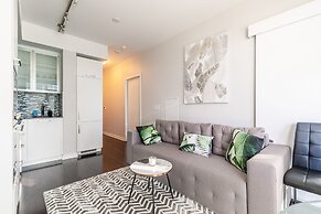 Stylish 1 BD with Tower Views. Apt 3309