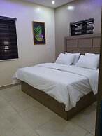 MITOS LUXURY SUITES -BODE THOMAS