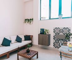 Four - Acanfora Suites