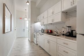 Breathtaking Condos Near French Quarter