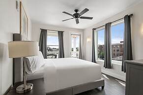 Breathtaking Condos Near French Quarter