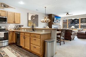 Canyon Run B203 3 Bedroom Condo by RedAwning