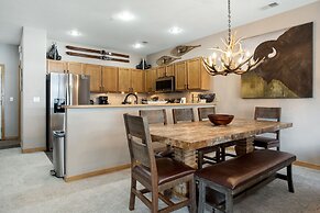 Canyon Run B203 3 Bedroom Condo by RedAwning