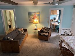 Historic Beach Side Getaway - Pet Friendly, Wifi 3 Bedroom Cottage by 