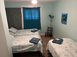 Historic Beach Side Getaway - Pet Friendly, Wifi 3 Bedroom Cottage by 