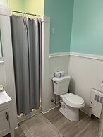 Historic Beach Side Getaway - Pet Friendly, Wifi 3 Bedroom Cottage by 