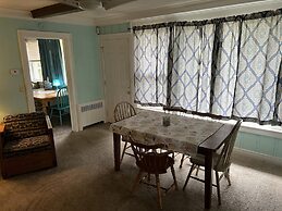 Historic Beach Side Getaway - Pet Friendly, Wifi 3 Bedroom Cottage by 