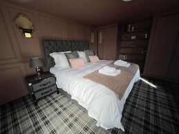 Couples Retreat Boutique Style Barn Conversion