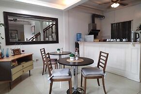 Makati Riverside Inn