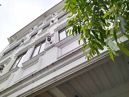 Makati Riverside Inn