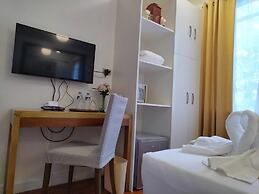 Makati Riverside Inn