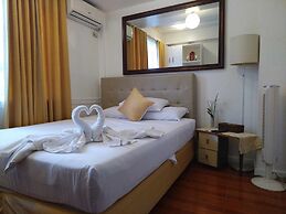 Makati Riverside Inn