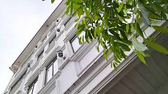 Makati Riverside Inn