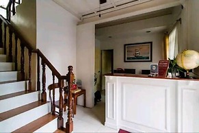 Makati Riverside Inn