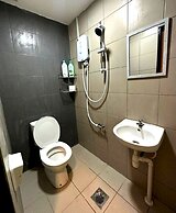 SPOT ON 90777 Aiman Room