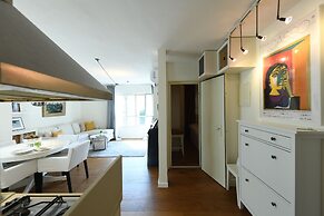 Boutique 1BR Apt with parking