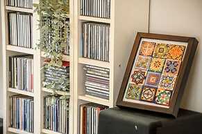 Boutique 1BR Apt with parking