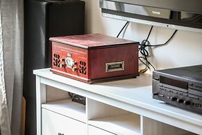 Boutique 1BR Apt with parking