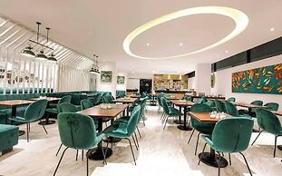 Len's Hotel