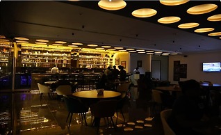 SRM Hotel Maraimalai Nagar